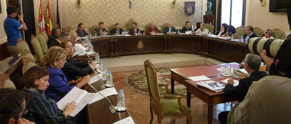 La Diputación añade 90.000 euros a los 335.000 que presupuestó para gastos institucionales y de imagen corporativa en 2012