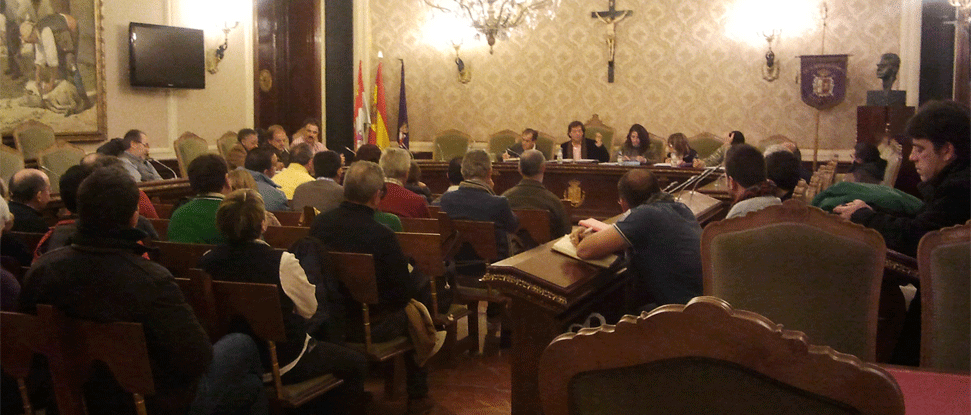 Jiménez anima a los alcaldes a abanderar la defensa del Estado del Bienestar frente a los recortes del Gobierno