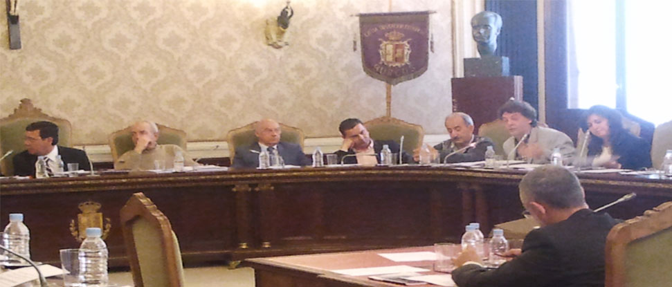 El PP rechaza reducir la tasa del Consorcio de Residuos, que crecerá un 2% en 2014, tras subidas de hasta el 114% en cinco años