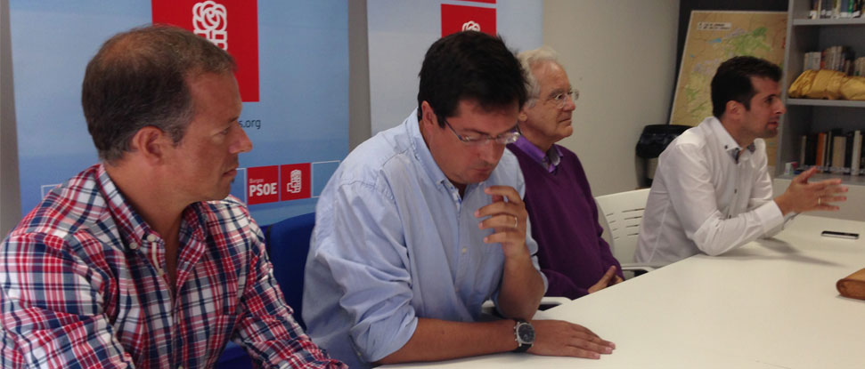 L&oacute;pez anuncia que el PSOE presentar&aacute; una enmienda a la totalidad de la Reforma Local a nivel nacional 