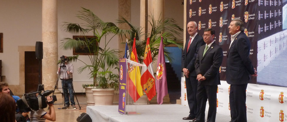 Rico se niega a garantizar la transparencia y rechaza regular el reparto de la publicidad institucional de la Diputación 