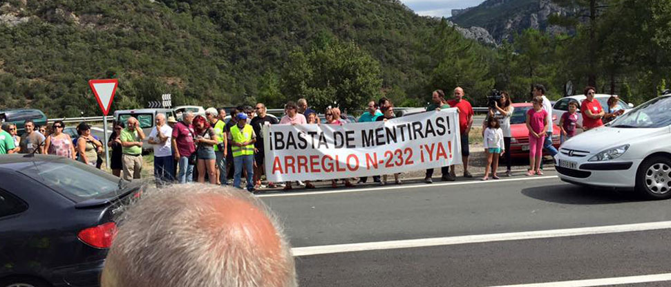 Gil denuncia la falta de voluntad pol&iacute;tica del Gobierno, que obligar&aacute; a los usuarios de la N-232 a soportar su mal estado un invierno m&aacute;s