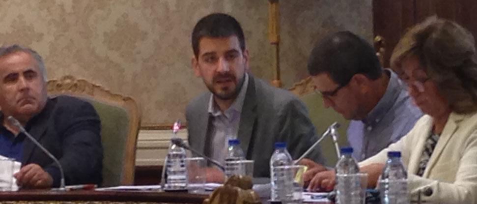 Planteamos una solución para que los habitantes de los pequeños municipios no sufran trabas en renovación y expedición de DNI y pasaporte