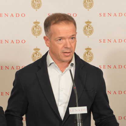 <div>El PSOE pide la comparecencia en el Senado del Presidente de la Conferencia Episcopal para que desbloquee las exhumaciones de v&iacute;ctimas del franquismo a las que se niega el prior del Valle de los Ca&iacute;dos</div>