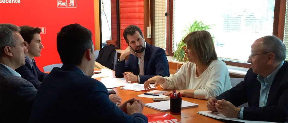 Urgimos de nuevo la bonificaci&oacute;n al transporte pesado en la AP-1 y critican los planes sobre el paso del AVE por Miranda