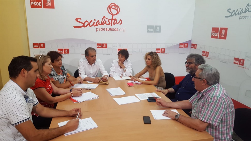 Mercedes Mart&iacute;n denuncia que la Atenci&oacute;n Primaria es la "gran damnificada" de los recortes sanitarios del PP