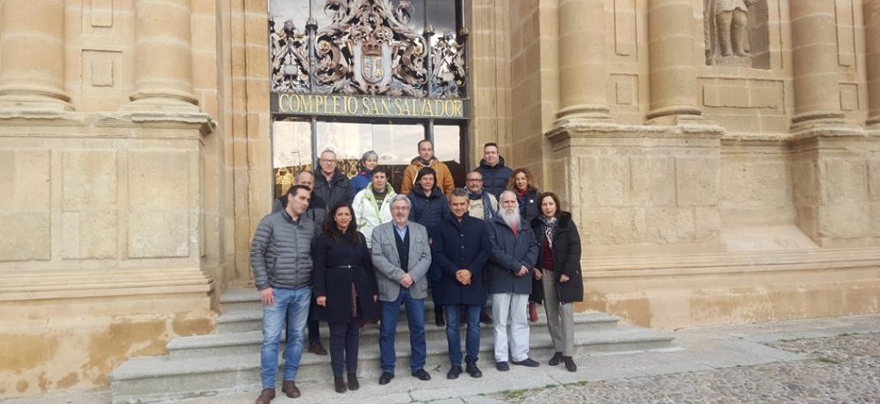 <div><br /></div><div>Esther Pe&ntilde;a destaca en O&ntilde;a la importancia de potenciar el patrimonio de nuestra provincia</div>