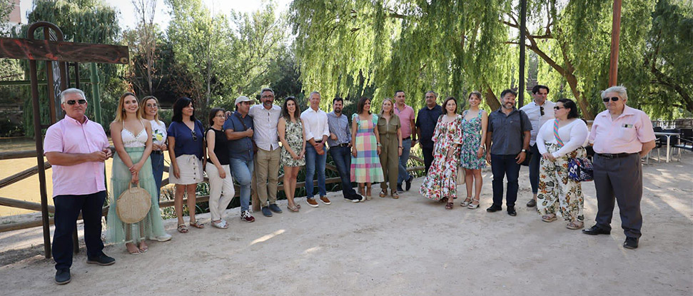 El PSOE fija sus metas en Sanidad en ampliar la cartera de servicios, aumentar las plazas MIR y reducir las listas de espera