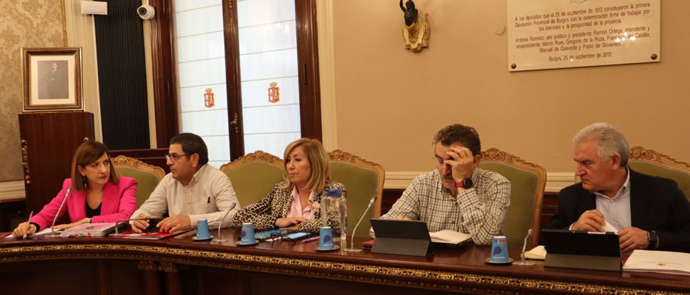Barrio pide al presidente provincial del PP que haga rectificar a la alcaldesa de Burgos y elimine el veto a las ONG Barrio pide al presidente provincial del PP que haga rectificar a la alcaldesa de Burgos y elimine el veto a las ONG