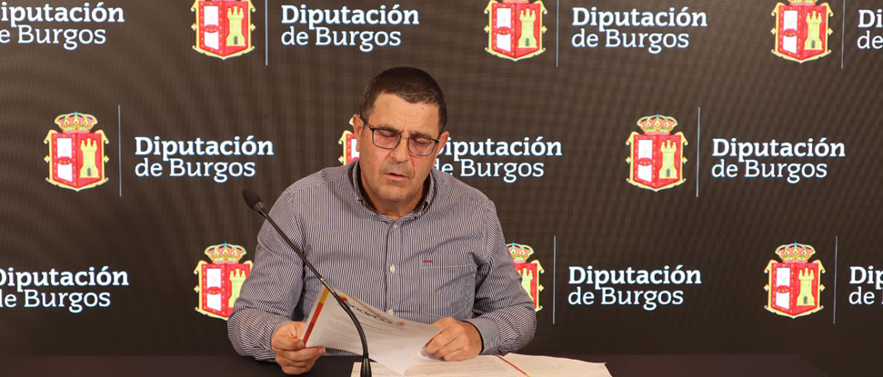 Lezcano denuncia el atropello de la Diputación a los grupos de acción local por imponerles sus programas y recortarles la subvención Lezcano denuncia el atropello de la Diputación a los grupos de acción local por imponerles sus programas y recortarles la subvención