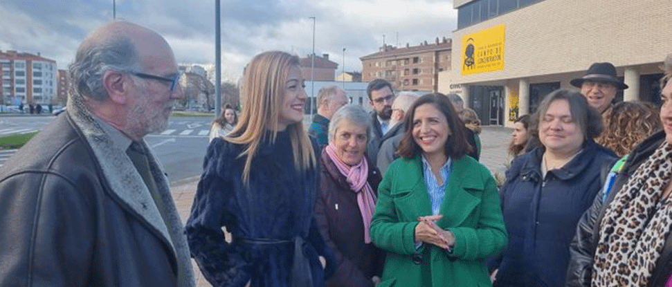 <div>Esther Peña dice que cada vez que el Partido Popular habla de vivienda, los españoles nos echamos a temblar</div><div><br /></div> <div>Esther Peña dice que cada vez que el Partido Popular habla de vivienda, los españoles nos echamos a temblar</div><div><br /></div>