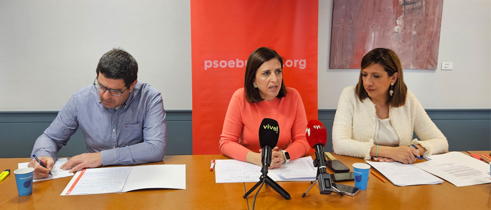 El PSOE denuncia la mala gestión de las administraciones del PP a pesar de que nunca habían recibido tanto dinero del Gobierno El PSOE denuncia la mala gestión de las administraciones del PP a pesar de que nunca habían recibido tanto dinero del Gobierno