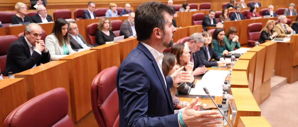 Tudanca achaca la fuga de empresas a la inestabilidad y la corrupción en Castilla y León Tudanca achaca la fuga de empresas a la inestabilidad y la corrupción en Castilla y León